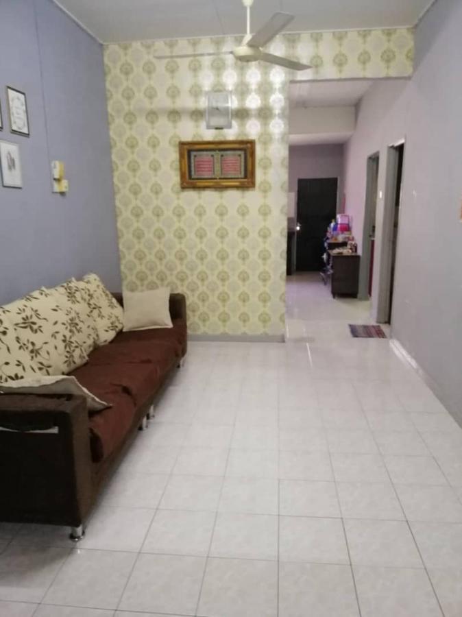 Homestay Perpaduan, Taman Bercham Raya Ulu Kinta Ipoh Perak Kampong Batu Lapan  Exterior foto